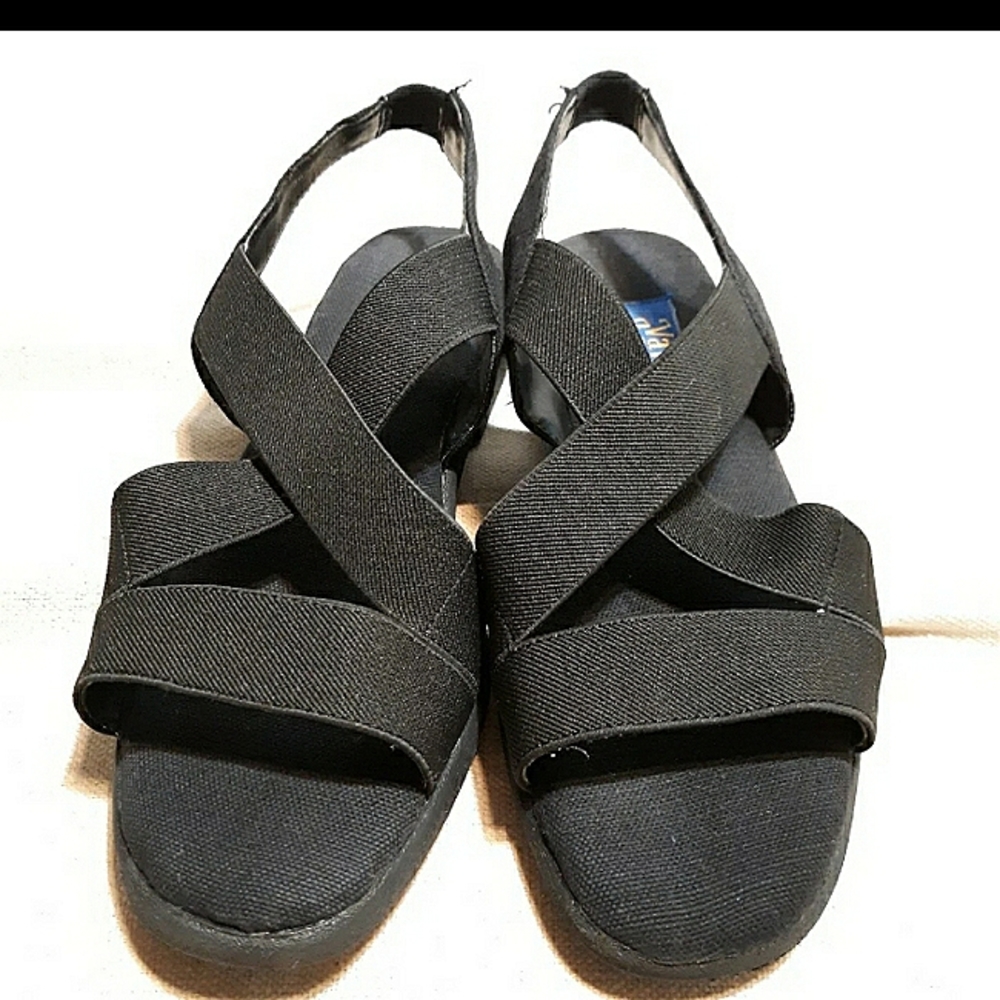 Valley Lane Fabric Sandals 7